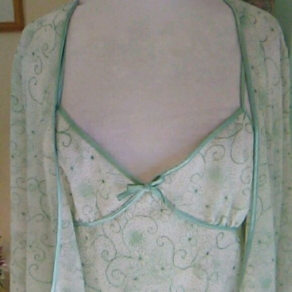 Morgan Taylor Intimates Two Piece Set - Picture 2 of 15